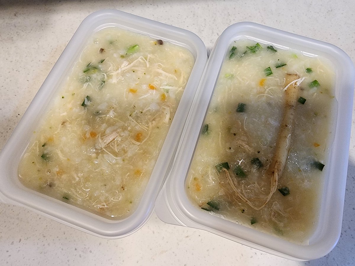 초복은 멀었지만 
삼계죽 많이 찾으시는ㅋ
본죽 삼계죽!!