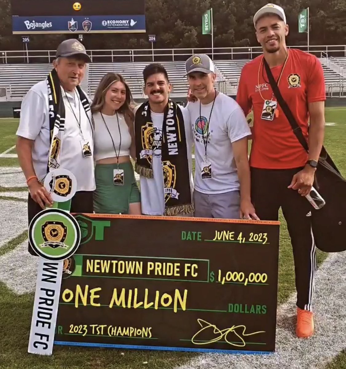EnglishAbroad1's tweet photo. 🇺🇸 Congratulations to Newtown Pride and their English manager Onua Obasi on winning @TST7v7 &amp; bagging a million dollars! 

The tournament featured teams such as West Ham, Wolves and Wrexham but it was former pro English player abroad Obasi (right) who led Newtown to glory. https://t.co/W3bFDBevgf