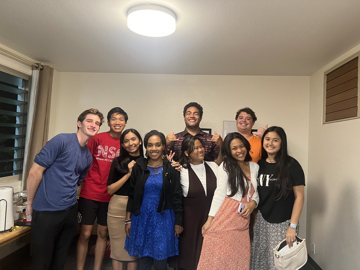 _AgustinValerie's tweet photo. Tired but happy💖
As political science majors, we study hard but we play harder😂
#Charades
#PoliticalScienceConcepts https://t.co/Gtwh6vkkAX