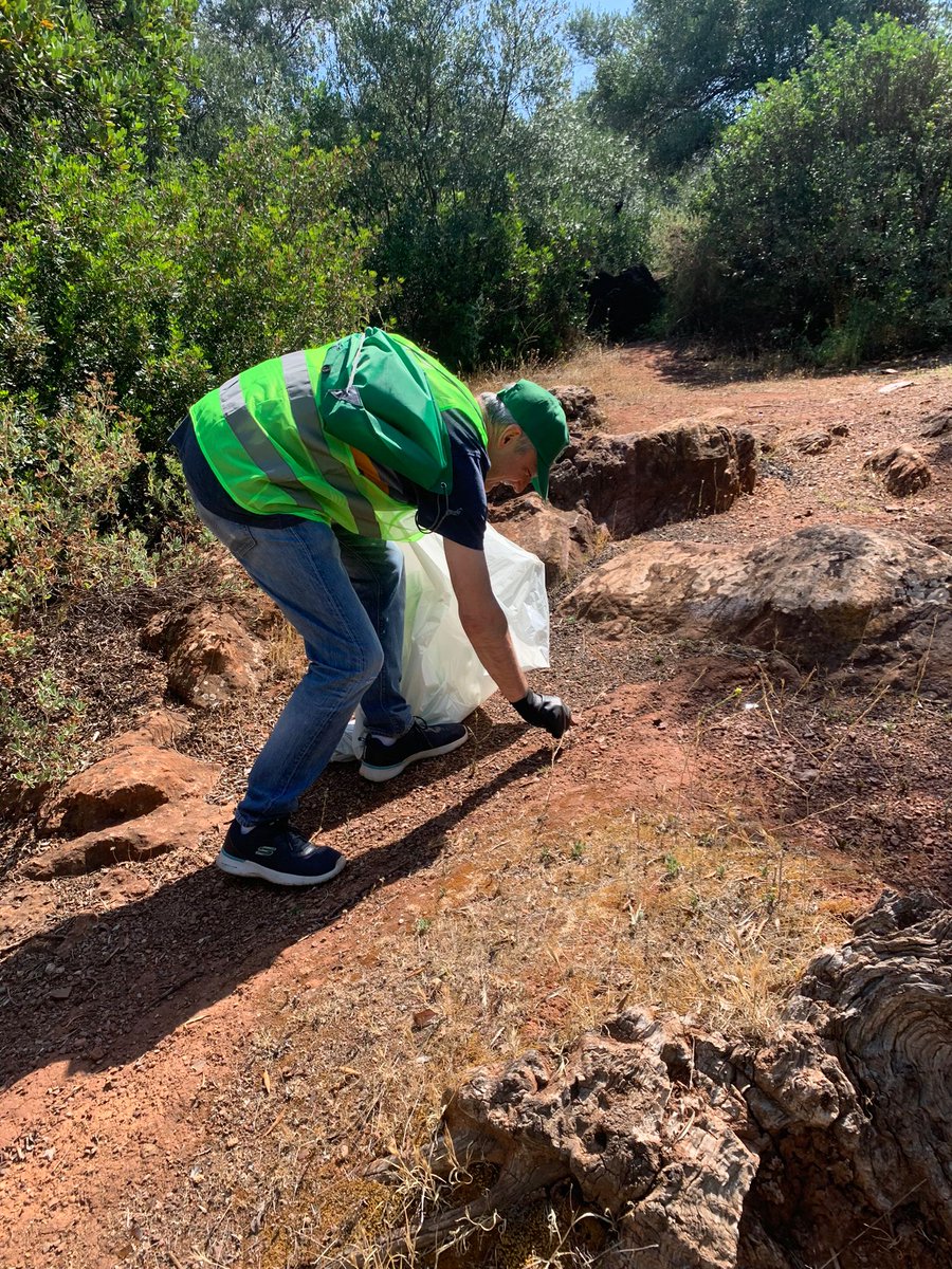 CSIFCordoba's tweet image. 🧹🌳El sábado recogimos todo tipo de basura en la zona de El Patriarca con motivo de la conmemoración hoy del Día Mundial del Medio Ambiente

💚Retiramos una gran cantidad residuos en colaboración con @sadecocordoba 

#LIBERA1m2 #basuraleza #ProyectoLIBERA