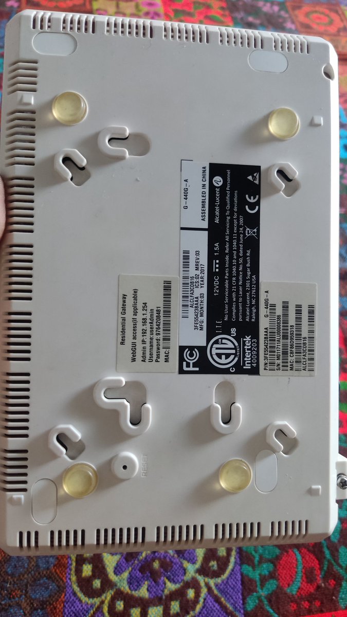 rashidrasool7's tweet photo. @etisalatUAE i have this modem here in Pakistan and i want to know is there any way possible to use it here in Pak ? https://t.co/dnjqkAc4Sr