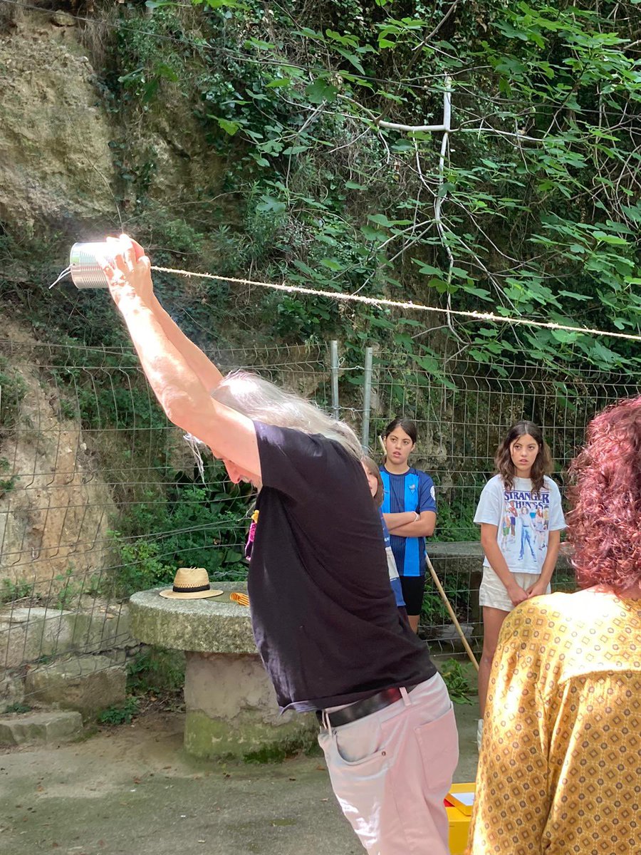 escaulenca's tweet photo. Ahir va ser un dia magnífic!! En el dia de l’Associacionisme Cultural #DASC2023 vam aprendre i gaudir de la natura i cultura empordanesa amb en Daco i de les performances d’en Joan Casellas @Joancasellas22 https://t.co/71iIZrFuoS
