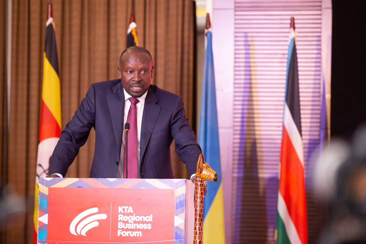 EaRegionalBF's tweet photo. One of the objectives we set out to achieve with the #KTAEABizForum was to foster an environment where collaborations thrive &amp; prosperity resonates throughout the region.

Pictured: Mohammed Nyaoga of @CBKKenya @AyotaPatrick of @nssfug, @KaruhangaJustus &amp; @edtabaro of @kta_law https://t.co/w8foe6sMT7