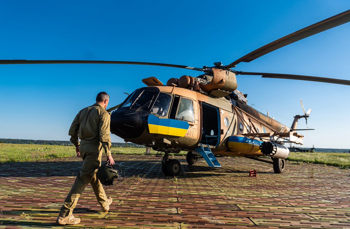 ZelenskyyUa's tweet photo. 🇷🇺 terror must be defeated every day and every night, in every region of 🇺🇦, in the skies of every Ukrainian city and village. When any attack by 🇷🇺 terrorists ends in failure for the terrorists, their defeats will become a source of our long-term security. https://t.co/EvDVwC5qEq