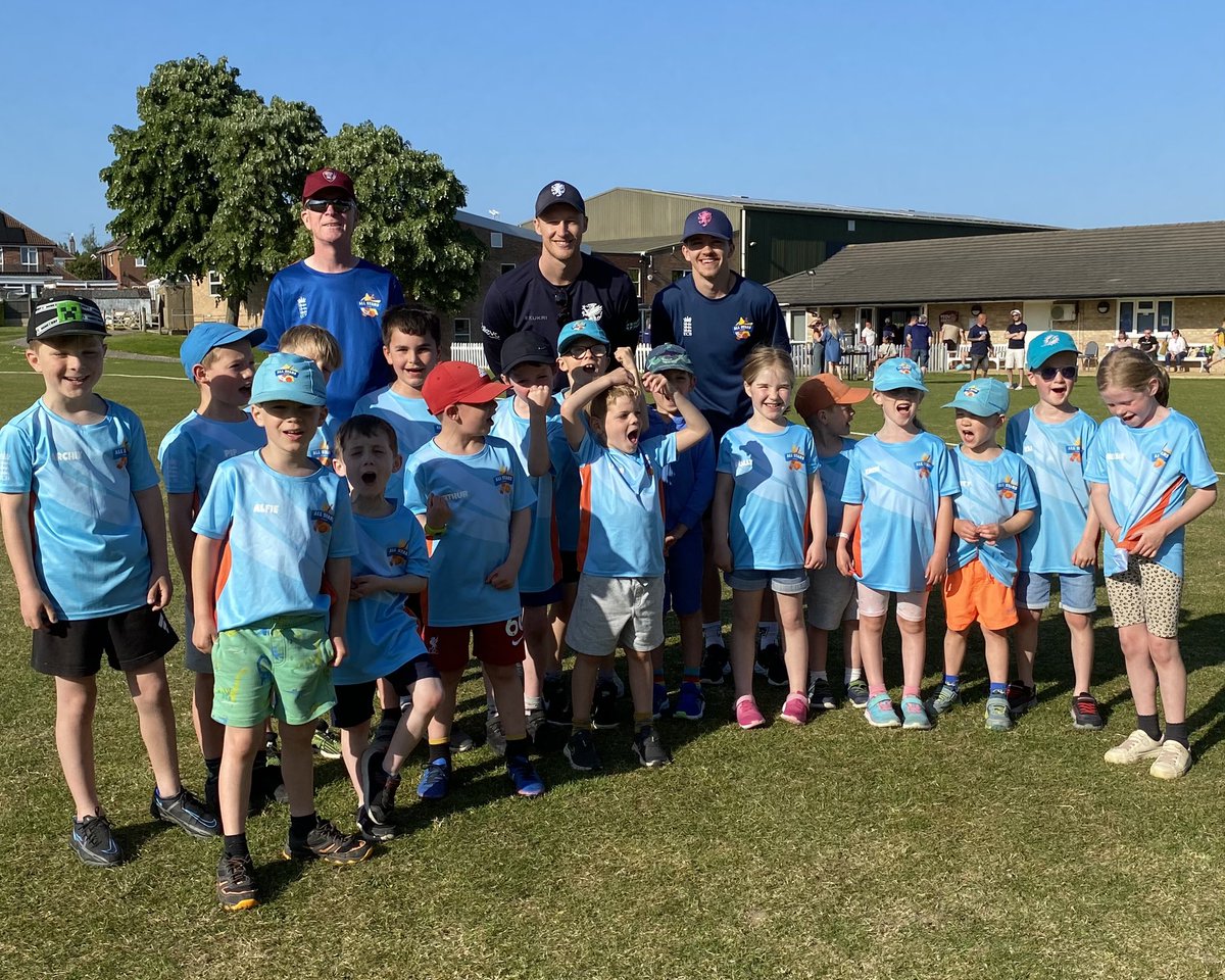 Yeovil Cricket Club on Twitter "VIP visitor at YCC for junior training