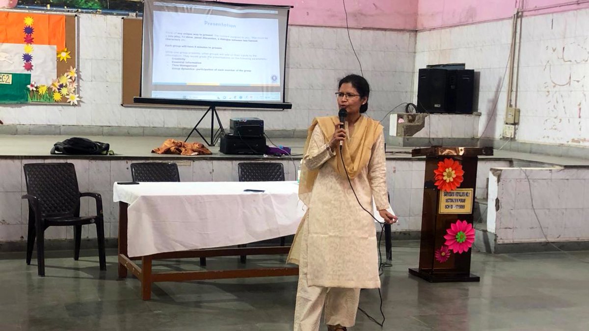 Dir_Education's tweet photo. ADE Dr. Rita Sharma visited SV No 1, R. K. Puram during the #InductionSession
She interacted with the newly recruited teachers and motivated them by saying, ”If one wants to be a good teacher, one should remain a student.” https://t.co/iVPoyCsRVF