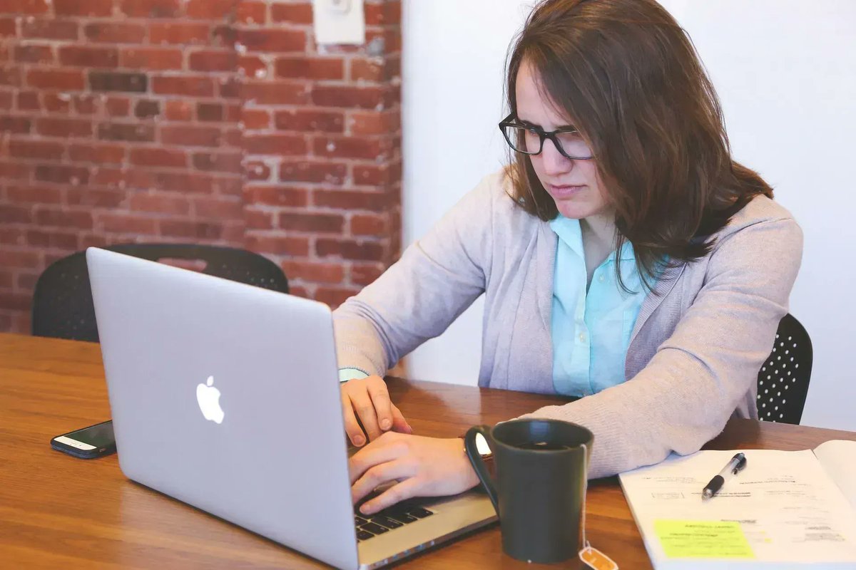 sharperecruit's tweet photo. Want your weekend back? How about taking on a #freelancer or a #contractor to ease the workload? We have the #Tech and #Creative talent ready and waiting, just contact us on the following link! 😃 https://t.co/fH5AFwlHWj https://t.co/NGmIOY4yZY