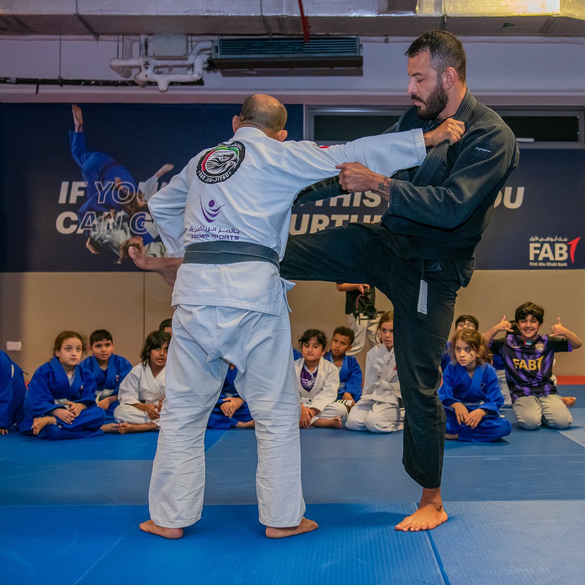 uaejjf's tweet image. انضموا إلينا في أكاديمية بنك أبوظبي الأول للجوجيتسو وشاركونا التدريبات ضمن أجواء حماسية رائعة 👏
Join us at Fab Jiu-Jitsu Academy and Train your way to greatness!🥋
#FabAcademy #بنك_أبوظبي_الأول #جوجیتسو #jiujitsu #jiujitsulifestyle