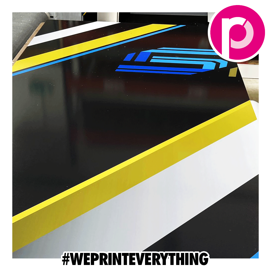 riversideprint's tweet photo. Repetition is a powerful tool in branding reinforcement. Make sure your branding is everywhere!

#weprinteverything

#customprinting #largeformat #digitalprinting #print #nextdayprinting #printers #promo #corby #MotorRacing #LargeBoardPrinting #RaceDayExcitement #GoTeamGo https://t.co/IIpWvTXP2R