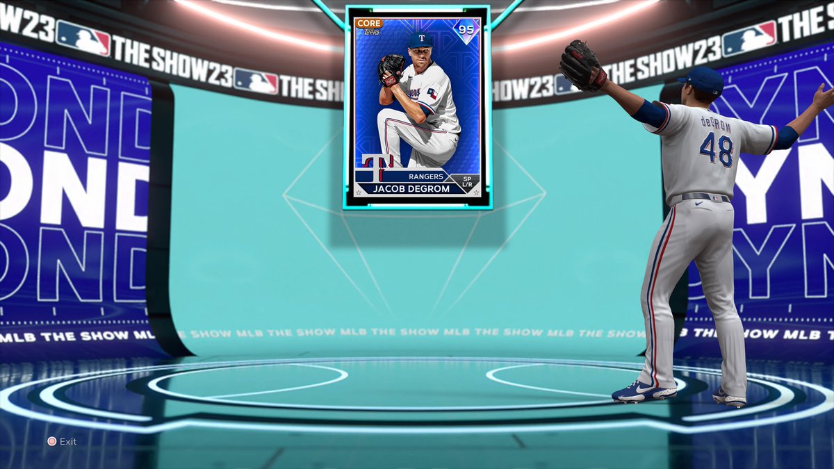 Fandom_McMahon's tweet photo. Two packs later OMG 2 more cards to Jeter @DaddyDimmuTv #nms #bizzaroworld #packsarehot https://t.co/5dstEkU7lE