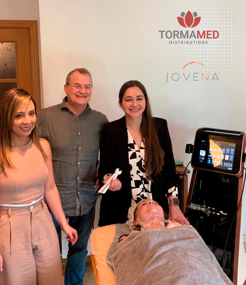 tormamed's tweet photo. FORMACIÓN DE JOVENA CON JOSÉ LUIS TORRES
Una formación adecuada es esencial para que los profesionales de la medicina y la estética puedan aprovechar al máximo los dispositivos médicos y estéticos en su práctica diaria. 
José Luis Torres 
Dra. Gabriela Machado 
Dra. Cindy Burano https://t.co/q0yNIVcPx8