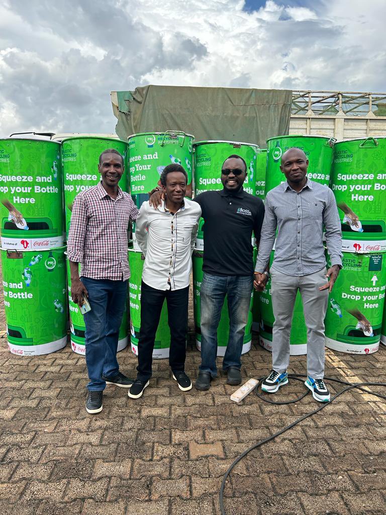 UmojaTrust_UCT's tweet photo. @bryan_toshi With Uganda's finest when it comes to Environment, Sustainability, and Governance. Happy world Environment Day 2023. https://t.co/HURht8LTd2