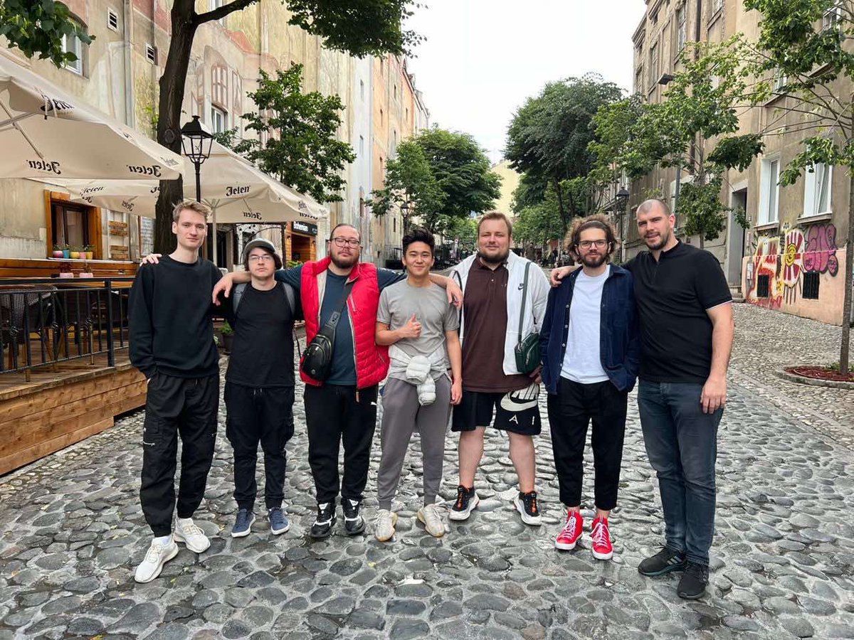 eCampBelgrade's tweet photo. Good Morning Friends. We are Very Happy and Proud To announce That our Hydra Esports today will play tiebreaker with @nemigagg and #OneMove

#GoHydra ⚫️🔴 https://t.co/rfQFtgLmkO