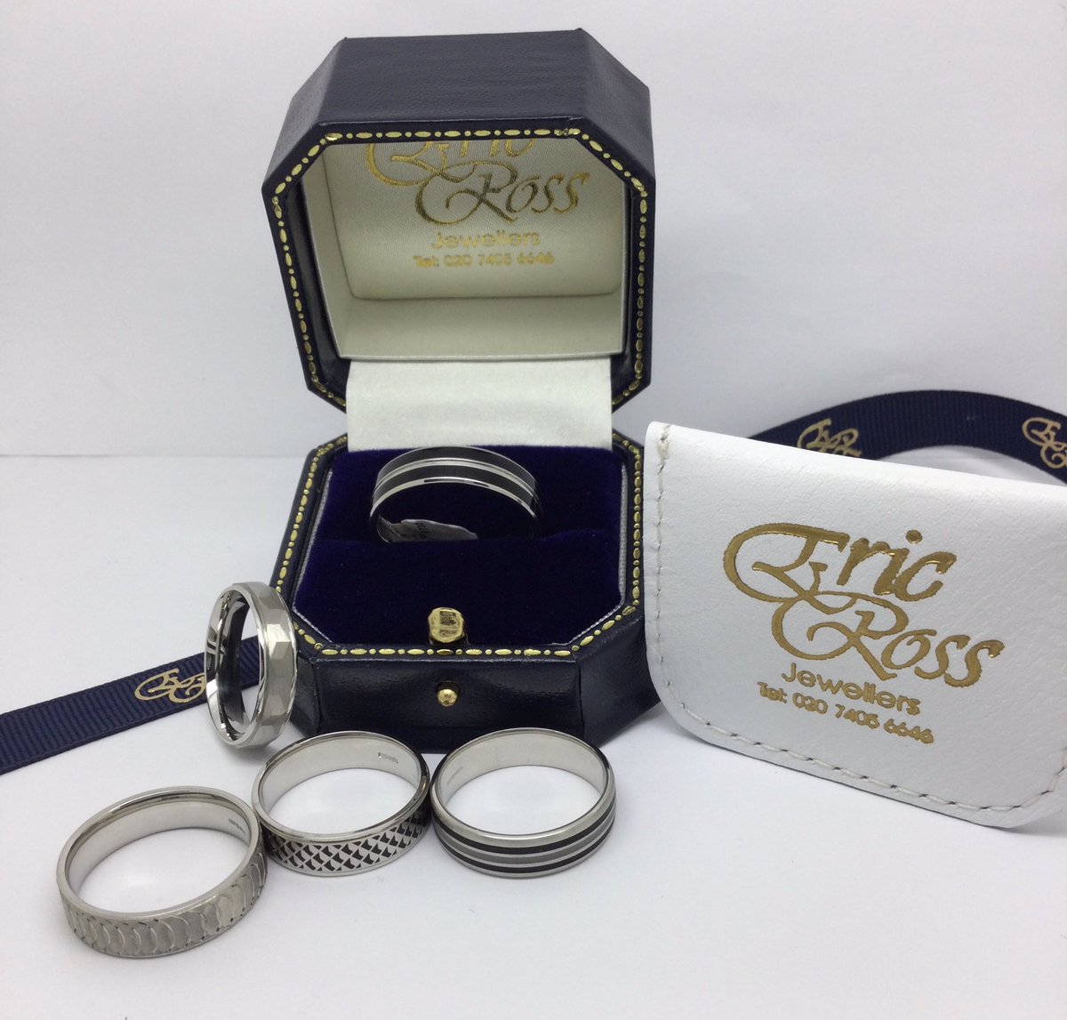 ericross12's tweet photo. Our new range of #wedding bands are now available in store,including these Gents patterned and ceramic designs.

Visit our website to book an appointment to view this exciting new range. 

#hattongarden https://t.co/uh5olyekke