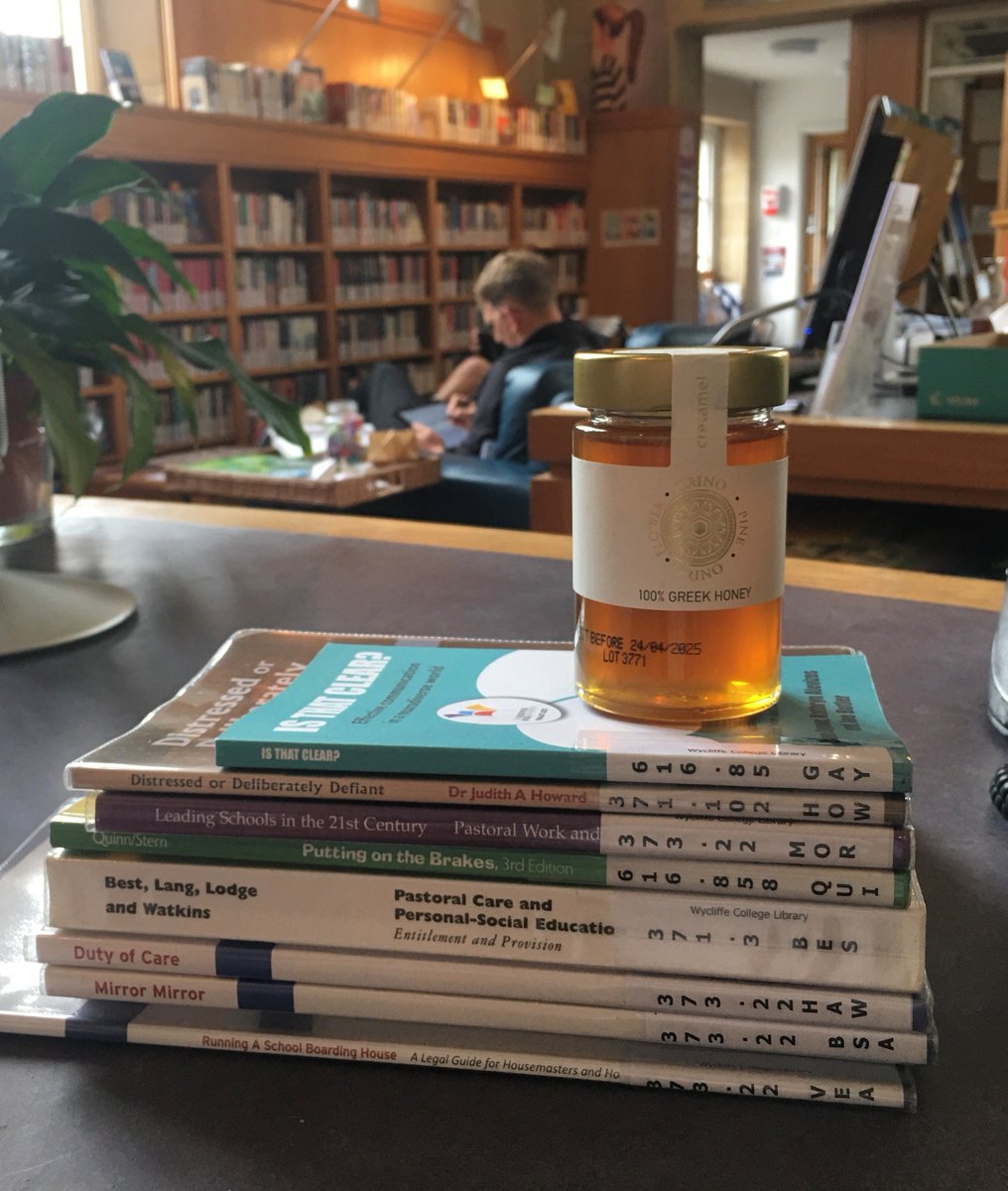 WycliffeLibrary's tweet photo. When your appreciative colleague returns the books you recommended and thanks you for your research with a jar of honey made from Cretan wildflowers and pine. I can't wait to try it with some cheese and salad. Thank you @Themis_1977 @WycliffeMusic  I love my job🐝 https://t.co/V4QRnTxhbU