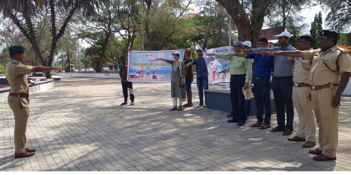 Pledge taking at Miramar Beach organized by Goa Science Centre (A Unit of NCSM) in collaboration with Forest Department, Goa as a part of World Environment Day Celebration.
@ncsmgoi
#AmritMahotsav
@MinOfCultureGoI
@kishanreddybjp
@M_Lekhi
@arjunrammeghwal
@secycultureGOI
