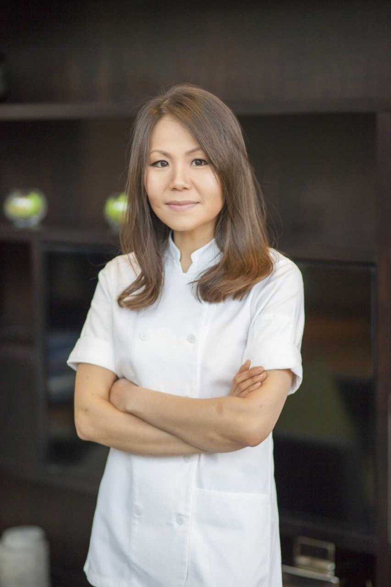 BookBrunch (@bookbrunch) on Twitter photo .<a href="/QuadrilleFood/">Quadrille Food</a> has unveiled the 'vibrant' cookbook Vietnamese Made Easy by The Little Viet Kitchen (<a href="/The_LVK/">Little Viet Kitchen</a>) chef <a href="/ThuyDiemPham/">Thuy Diem Pham</a>
bookbrunch.co.uk/page/article-d… (£) .<a href="/QuadrilleFood/">Quadrille Food</a> has unveiled the 'vibrant' cookbook Vietnamese Made Easy by The Little Viet Kitchen (<a href="/The_LVK/">Little Viet Kitchen</a>) chef <a href="/ThuyDiemPham/">Thuy Diem Pham</a>
bookbrunch.co.uk/page/article-d… (£)