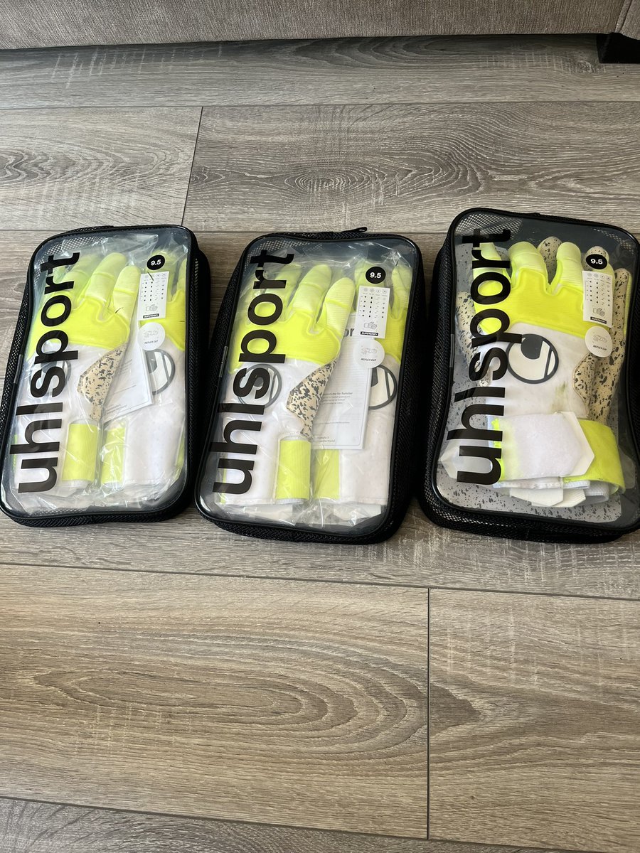 ShaneHallahan's tweet photo. Bank holiday deliveries just in time ! @KeeperKlub quality as always 👏👌 https://t.co/kNofqE0en4