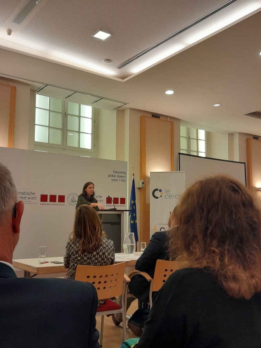 La démocratie est-elle compatible avec l’état d’urgence climatique ? 

C’était le thème de notre Concours d’Eloquence de vendredi.

Bravo à nos deux gagnantes Anna Hermouet et Axelle Devaux et merci à tous !