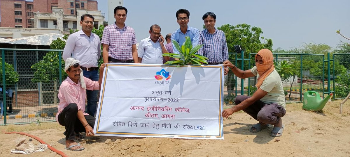 AnandCampus's tweet photo. Taru Pallav Mitra Club of  AEC celebrated World Environment Day 2023. A number of activities including Plantation, Run for Environment and Power point Presentation on the theme "Solution to Plastic Pollution" were organised.
#Anandcampus #shardagroup #WorldEnvironmentDay https://t.co/p2YFRRlSyJ