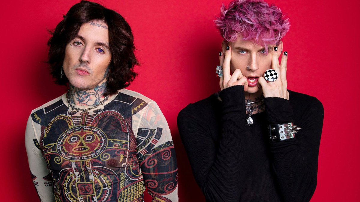 KerrangMagazine's tweet photo. See Oli Sykes join MGK onstage for their first live performance of Maybe. https://t.co/ev903DUWnG https://t.co/HpdcoHM4Wk