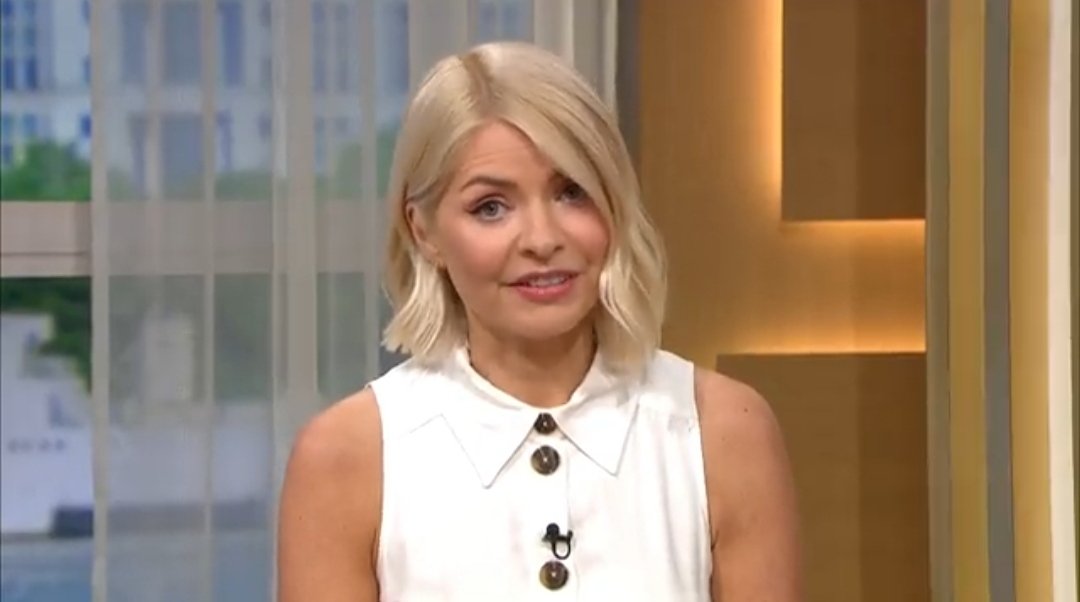 Holly Willoughby needs to go... 

Her statement at the start of This Morning was completely insincere.

Too much damage has been done, it's time for a fresh start, without Holly

#ThisMorning