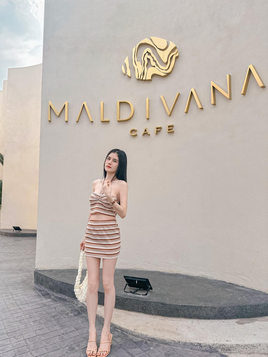 ใครเหงาๆมาหาหน่อย หนูยอมหมดแล้ว
bit.ly/3G8exE7
#BangkokPride2023 
#สุราก้าวหน้า