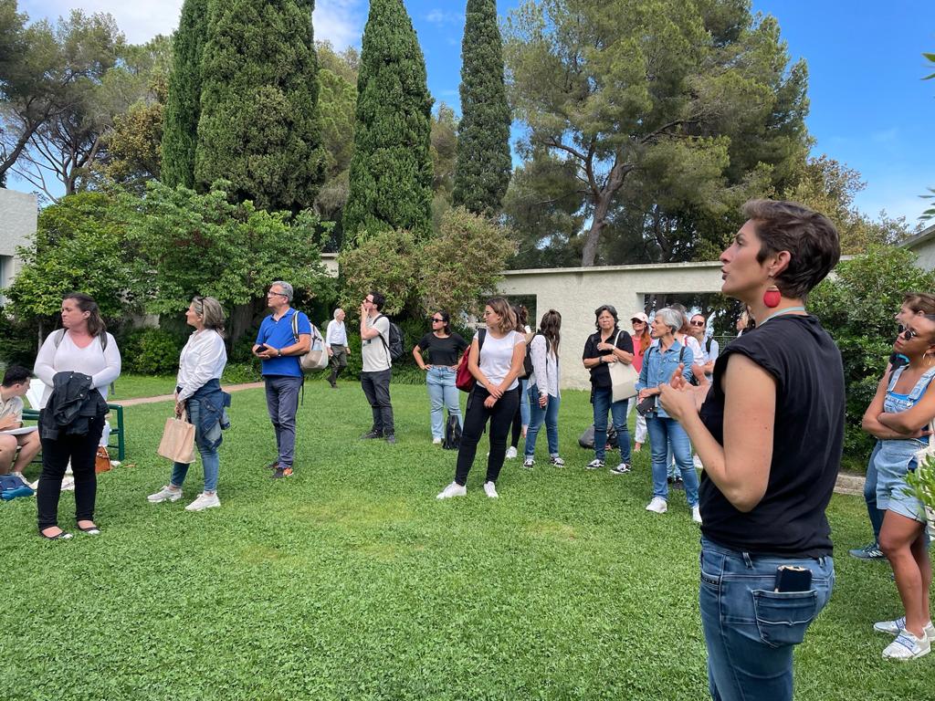 VarTourisme's tweet photo. 🔙 Retour sur l'#eductour culture de la semaine dernière
🎭 @VarTourisme à l'origine de ce RDV qui a réuni 8 partenaires touristiques du @Departement_Var entre @villedhyeres et @VilleDeToulon à la découverte de lieux emblématiques
➕d'infos ici : https://t.co/Qjj635imAS https://t.co/lVpHLEH9d5