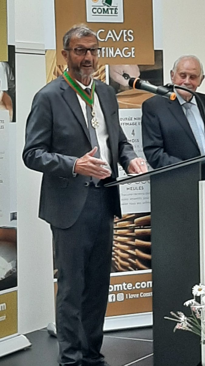 oriGInNetwork's tweet photo. Cérémonie de remise des insignes de Commandeur du Mérite Agricole à notre ancien Président Claude Vermot Desrochues @ClaudeVermot @AOPlaitieres https://t.co/guDKb2lmk2