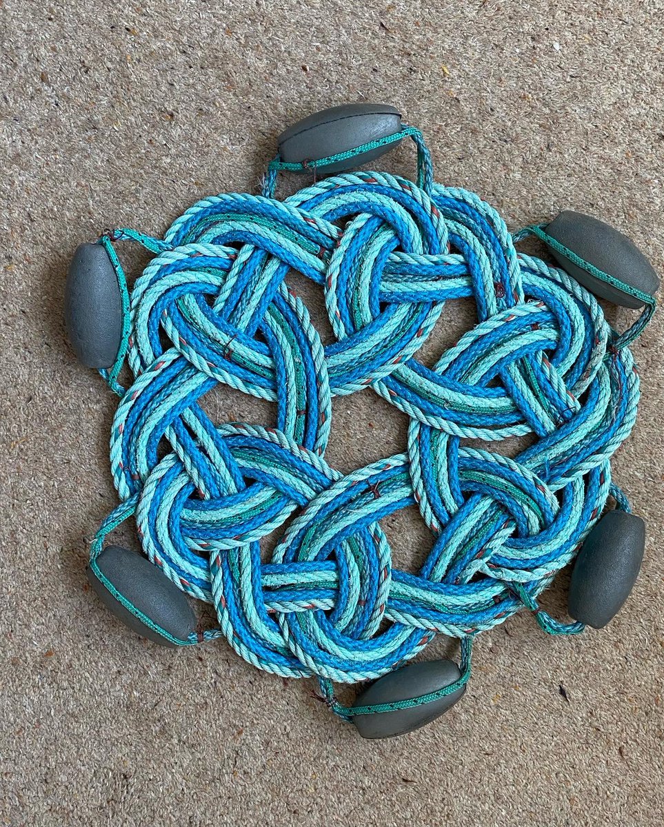 We are excited to show you our latest (and most challenging!) Celtic Knot Wall-Art. It’s been a long time in the making but… tah-dah!!

This Cornish Spliced goody really has got a yarn or 5 to tell…

cornishspliced.co.uk/product/celtic…
