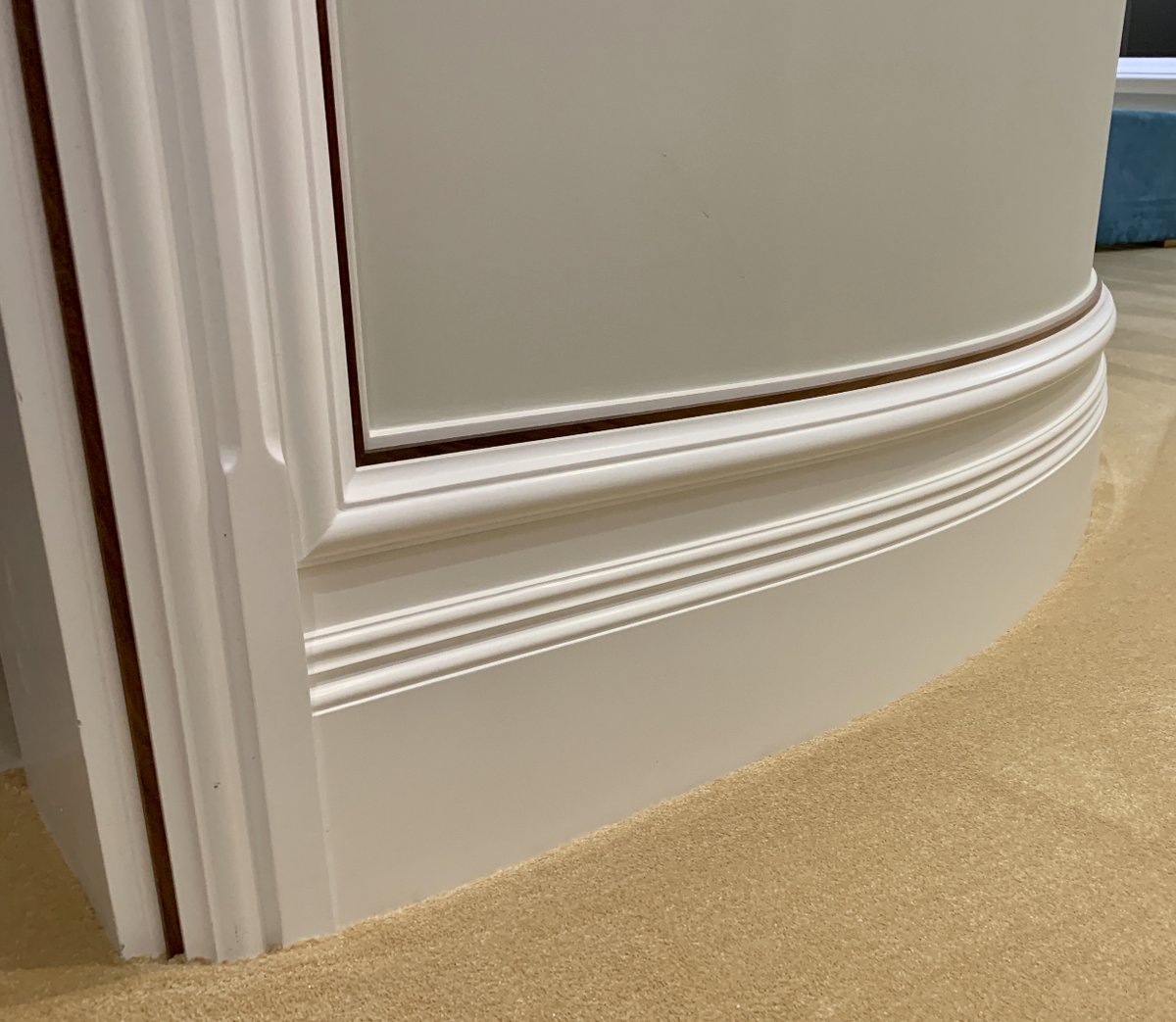 chrisfelldesign's tweet photo. ✨ Details! ✨MV Collection!
Architrave into skirting to curve detailing. Just adding the stop chamfer detail on the architraves gives it a nice little touch! Walnut accent to finish off!
Luxury Interior Architecture by Chris Fell Design.
#interiorarchitecture #architecture https://t.co/vnqNvsXwdT