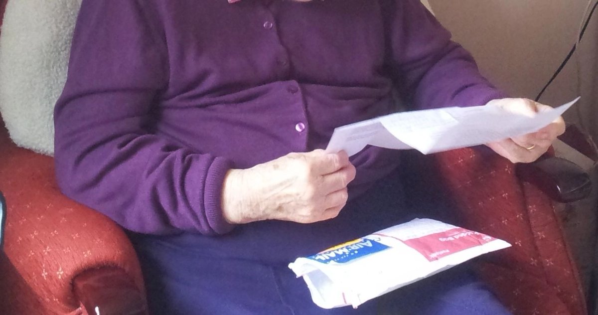 Mum loved getting letters and parcels. One of my sisters lives in Australia - she and Mum had been writing letters for years so reading letters was a #meaningfulactivity for her (even when she could no longer write.) #dementiacare #aduckoutofwater
