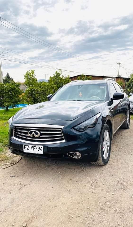 Ese es el vehículo, <a href="/Carabdechile/">Carabineros de Chile</a> <a href="/PDI_CHILE/">PDI Chile</a> <a href="/PJudicialChile/">Poder Judicial Chile</a> hay 1 mujer y 2 niños desaparecidos. Sucedió en Buin ayer a las 19.00. 
Favor ayudemos todos!