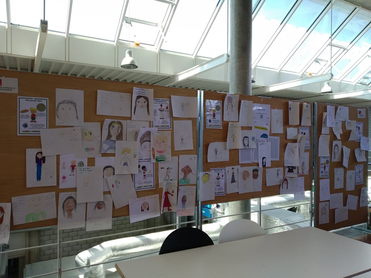 Après une introduction aux chromosomes, l'ADN, et les variations génétiques, nos participant·e·s ont fait un portrait robot à partir de séquences d'ADN.

#SNSF_Agora <a href="/ISBSIB/">SIB</a> <a href="/unil/">Université de Lausanne</a>