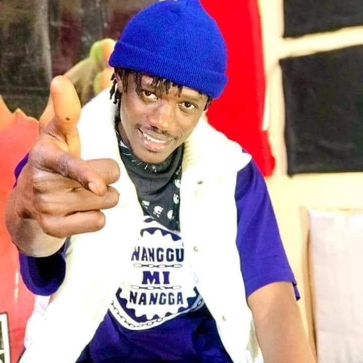 adaknibal's tweet photo. Un jeune rappeur assassiné par le président et ses milices !!
Un young senegalese rapper shot dead by the governement and its militias !! #Kebetu #freesenegal #realtalk https://t.co/lgxL9rLOw5
