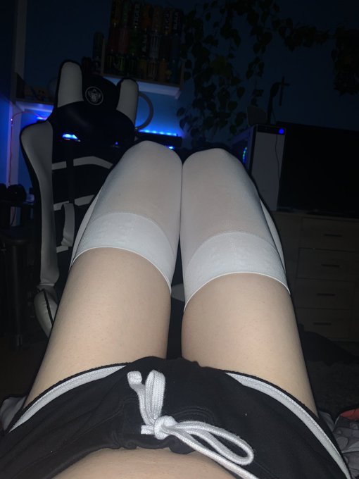 Come to me 😘 https://t.co/pJtmWh2qO5<a href="/tag/femboy"class="tags"><span>#femboy</span></a>