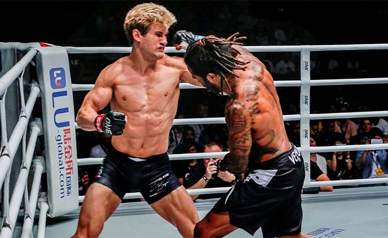 kungfukingdom's tweet photo. MMA @ONEChampionship FANS: Did you catch the #EightNight 10 #card? It was a frenetic night of #combat feat. @rodtangmuaythai, @stamp_fairtex and @sagenorthcutt! Check out its best #eyeopening bouts here in Jeff’s #Top3 #Fights! https://t.co/MWchy0PTD8 https://t.co/ymdeCEXfac