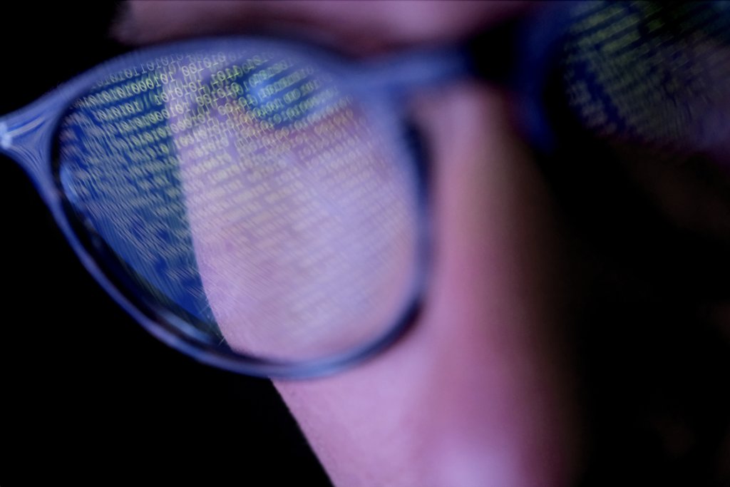 Hoy en día, los #CISO tienen 3 imperativos estratégicos:
1) reducir el riesgo 🛡️
2) contener los costes operativos 💰
3) atraer y retener el talento 🤝

¡Descubre cómo adoptar el #XDR puede ayudarte! 👇
blogs.vmware.com/security/2023/…