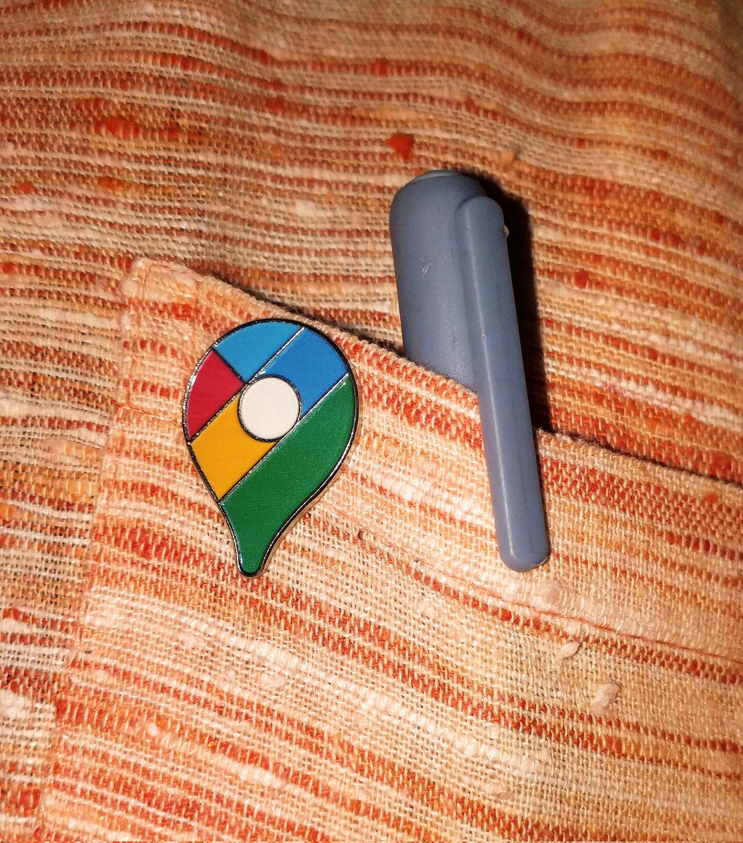 Ashwinrajputdon's tweet photo. आज गुगल कडून हे गिफ्ट आलं.Google Maps वर केलेल्या कामगिरी चं हे फळ.सध्या मी Google चा 7star Guide असुन Maps Update केल्याने हे Google चे3D Logo PiN मिळाले.सर्व मित्राना समर्पित https://t.co/GXRrmnNCS5