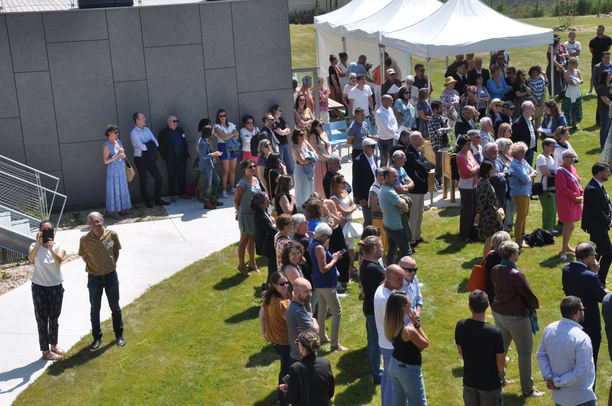 APE_Ecoute's tweet photo. Ce vendredi 2 juin 2023,  s'est tenue l'inauguration du nouveau bâtiment de l'ITEP les Rochers à  Châteaubourg, en présence de @JCCOMBE , Ministre des  Solidarités, de l'Autonomie et des Personnes handicapées, de Mme Elise NOGUERA,  Directrice Générale @ArsBretagne. https://t.co/fb8dcSIhtD