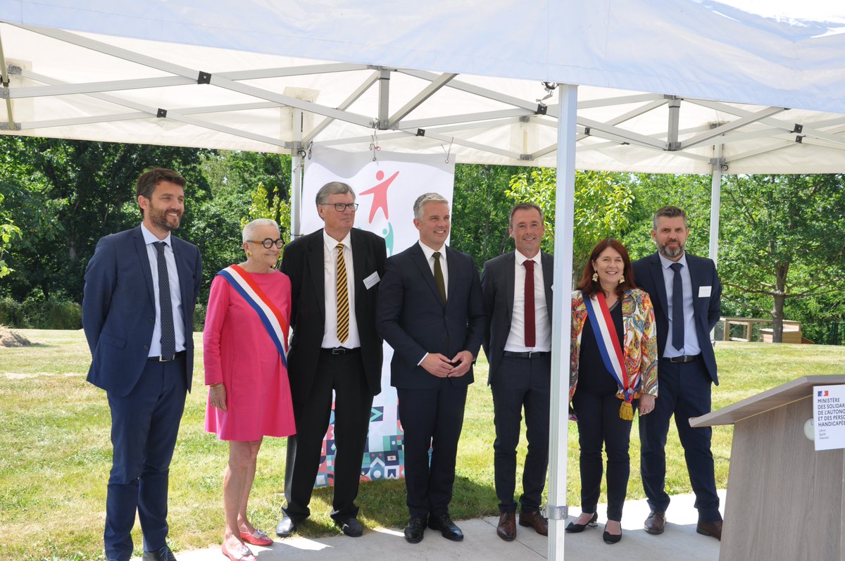 Ce vendredi 2 juin 2023,  s'est tenue l'inauguration du nouveau bâtiment de l'ITEP les Rochers à  Châteaubourg, en présence de <a href="/JCCOMBE/">Jean-Christophe COMBE</a> , Ministre des  Solidarités, de l'Autonomie et des Personnes handicapées, de Mme Elise NOGUERA,  Directrice Générale <a href="/ArsBretagne/">ARS Bretagne</a>.