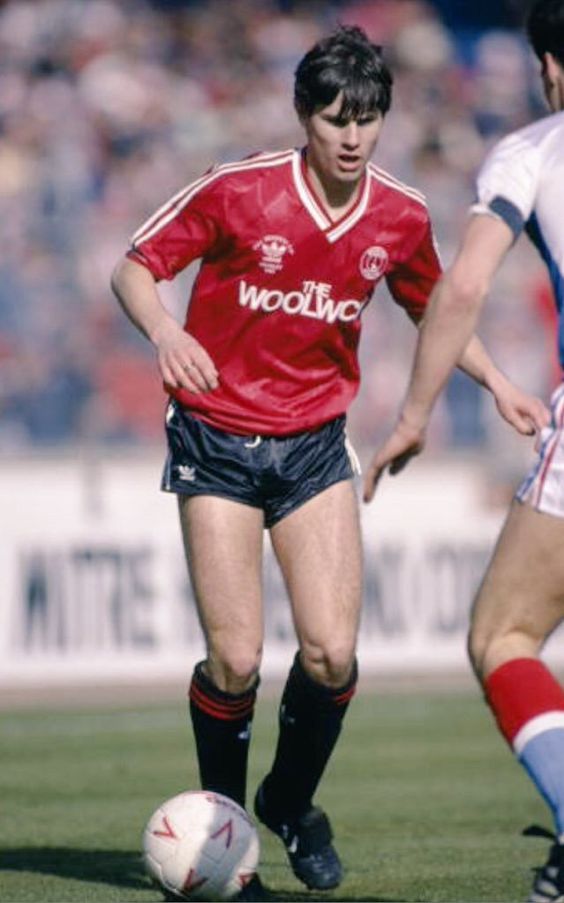 robertmdaws's tweet photo. #RobLee at #CAFC @CAFCofficial https://t.co/wcCw8dbKDa