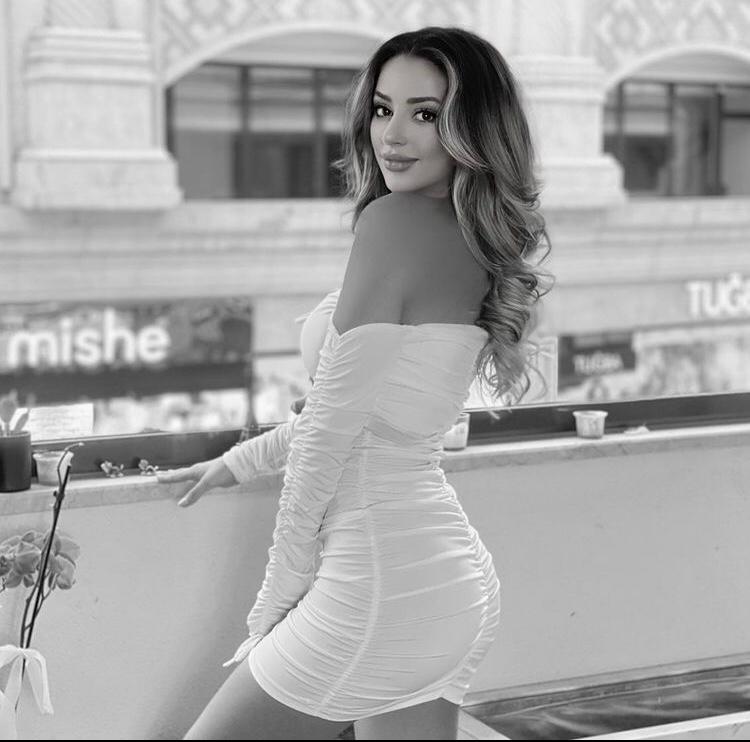 Tek Secenek Değilsin ...#cankaya #ankarabayan #kizilay #bahcelievler #yenimahle