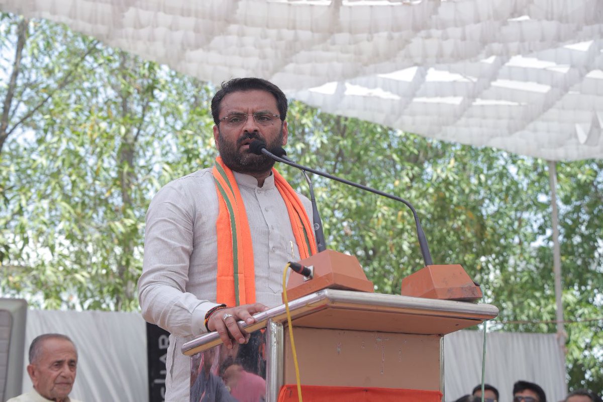 BJP4Gujarat's tweet photo. @CRPaatil આ પ્રસંગે પ્રદેશ સંગઠન મહામંત્રી શ્રી @ratnakar273 જી, પ્રદેશ મહામંત્રી શ્રી @VinodChavdaBJP , શ્રી @rajnipatel_mla , https://t.co/U8D75xavU0
