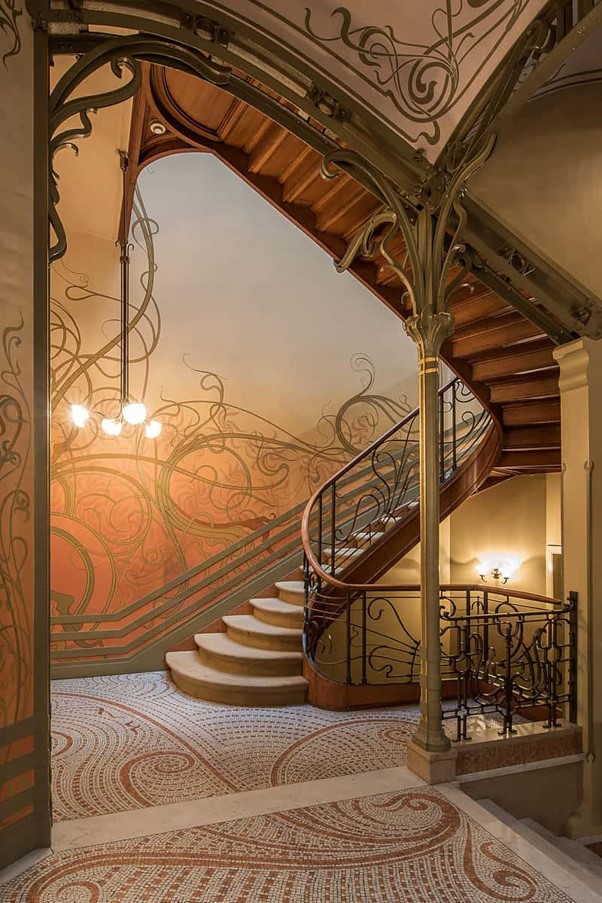 Hôtel Tᴀssel in Brussels designed by Victor Horta (1892–1893)