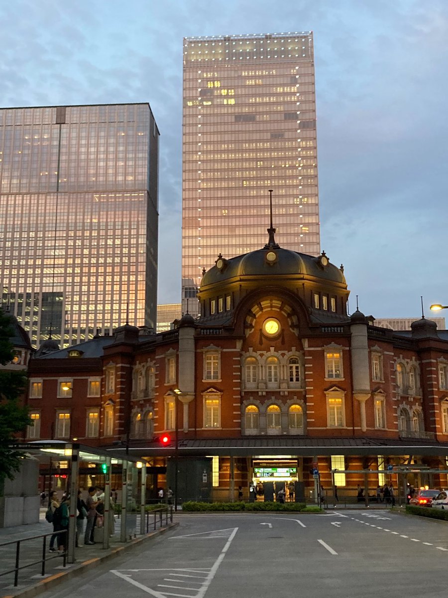 afgspv's tweet photo. 東京駅の広場でデート待ち合わせとか良くない⤴︎
マジ上がる！ https://t.co/zRamo5wlLB