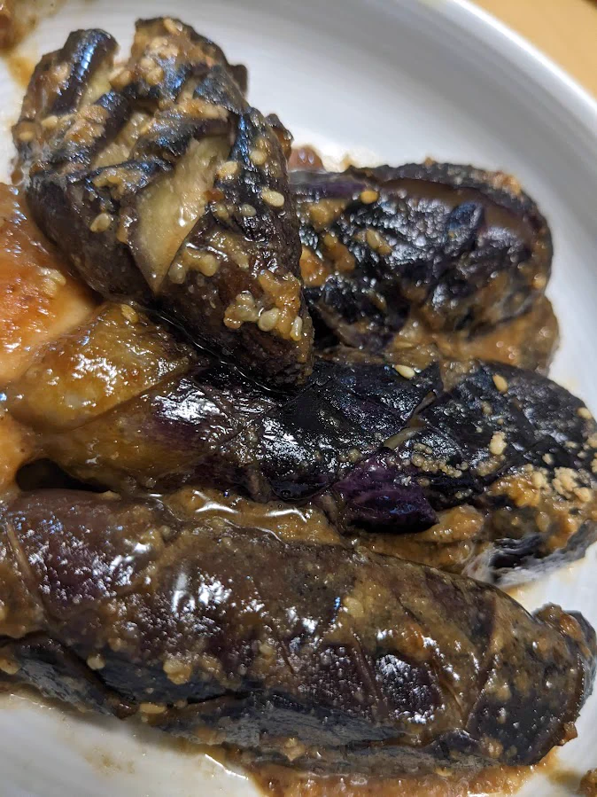 これめっちゃうまい……
写真にするとイマイチなんだけど、めっちゃうまい
白ごはんが延々と食べられそう……めっちゃうまい  