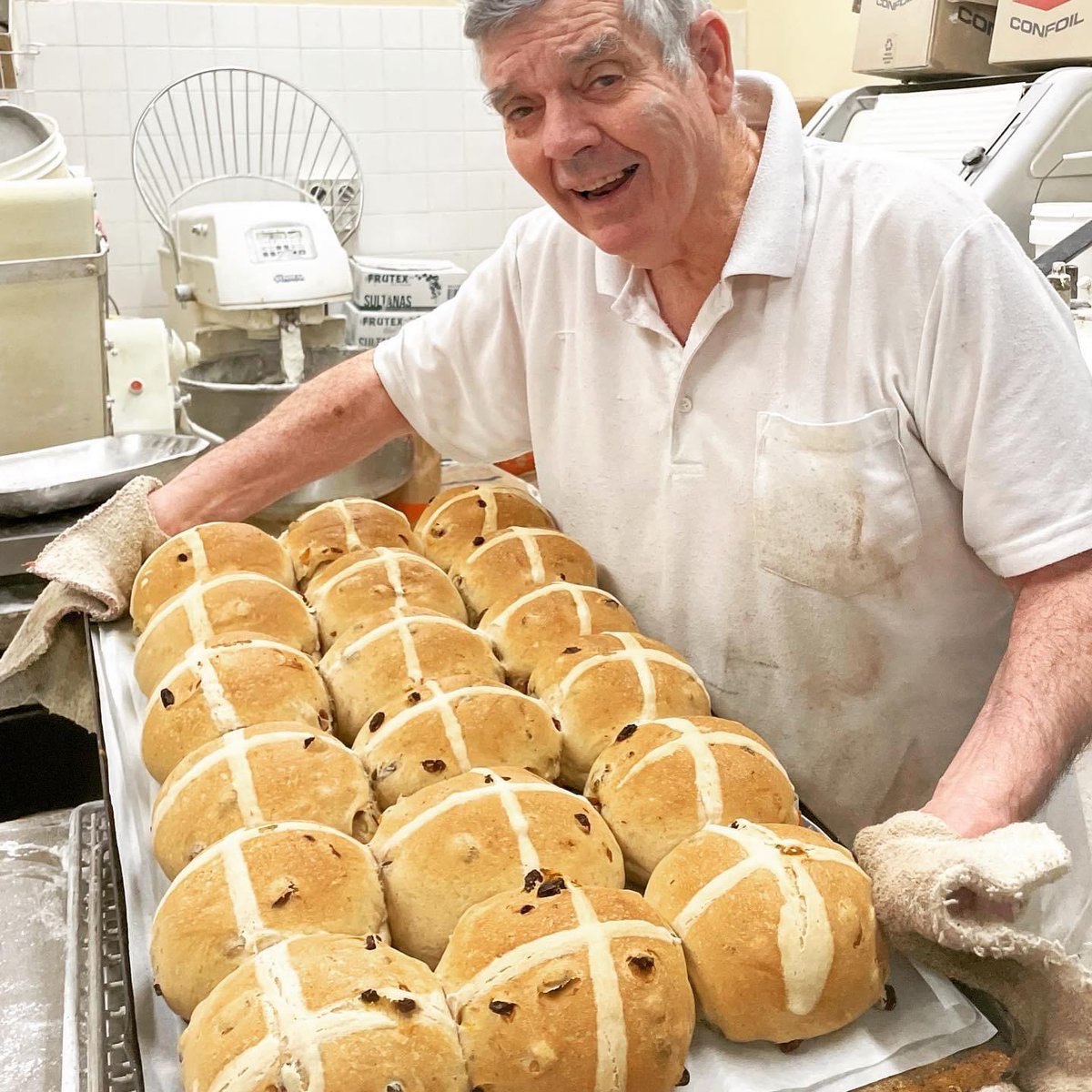 Dannys Bakery tweet media