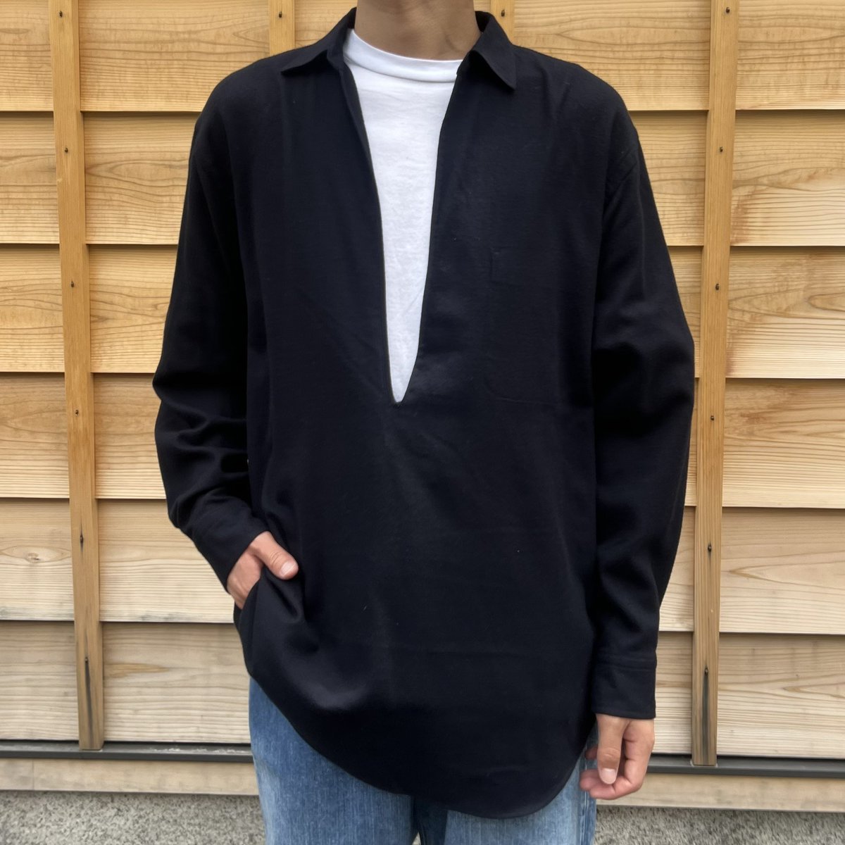 refine_okayama's tweet image. COMILI

22AW ウールビエラ スキッパーシャツ

SIZE 3が入荷しました✨

お値段など詳細は
お気軽にDMにてお問い合わせ下さい！

#comoli 
#コモリ
#ブランド古着 
#Refine倉敷店

Refine kurashiki
〒710-0055
岡山県倉敷市阿知3丁目3-1 1F