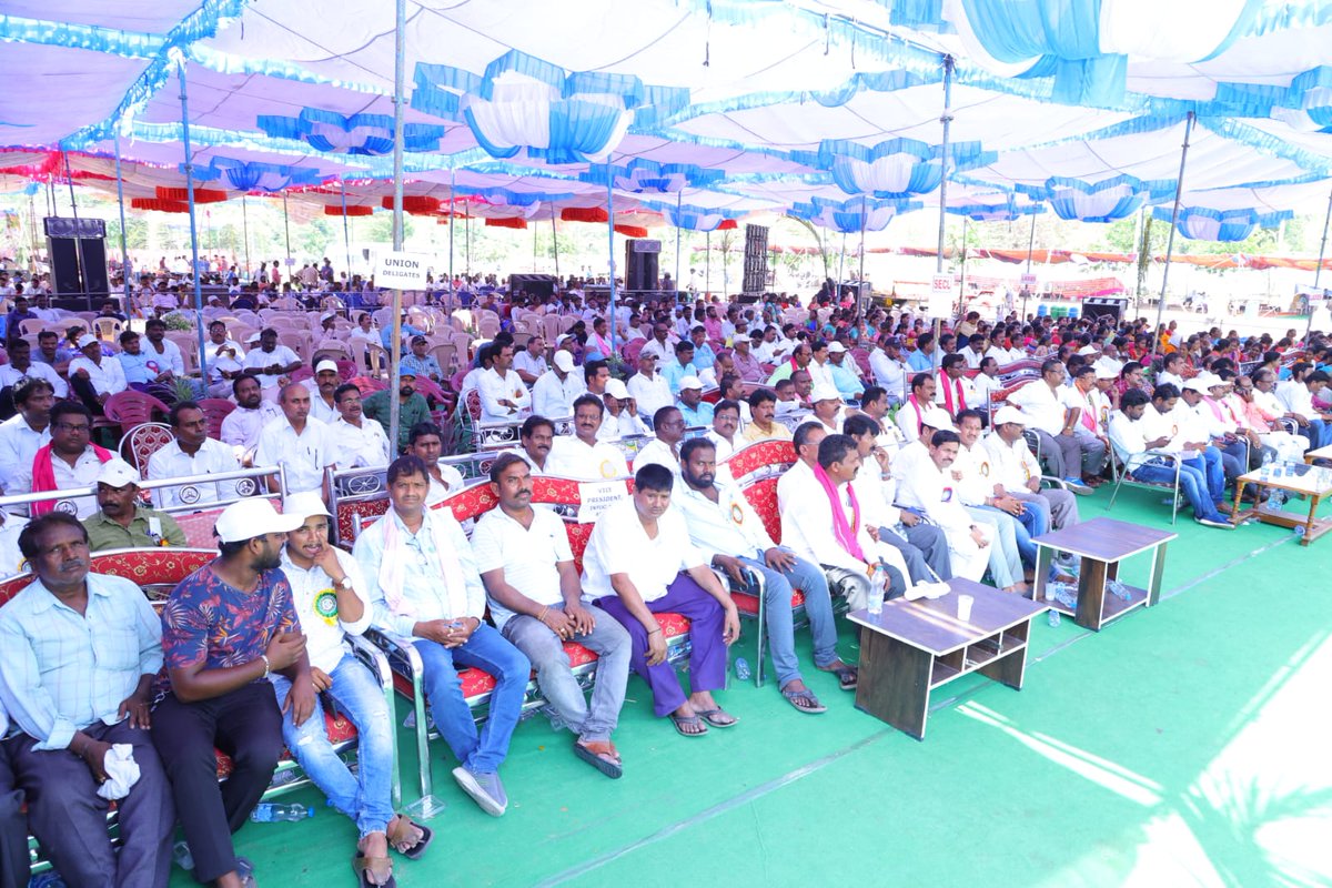 balkasumantrs's tweet photo. చెన్నూరు నియోజకవర్గం, మందమర్రి పట్టణంలోని సింగరేణి పాఠశాల మైదానంలో.. తెలంగాణ దశాబ్ది ఉత్సవాల్లో భాగంగా సింగరేణి సంస్థ ఆధ్వర్యంలో ఏర్పాటు చేసిన వేడుకల్లో పాల్గొనడం జరిగింది. https://t.co/m48wmdIejd